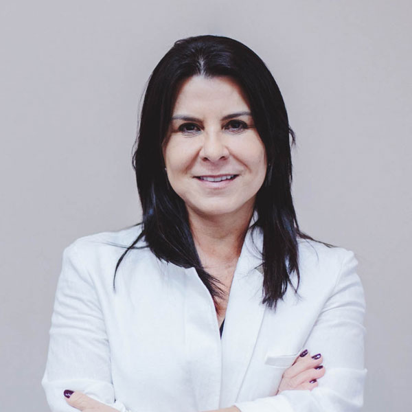 Analisa Medeiros Brum — Palestrante de Liderança