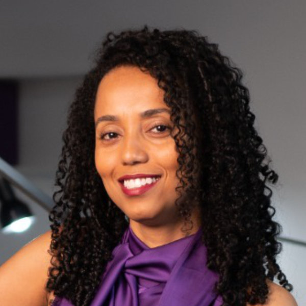 Helena Bertho — Palestrante de Liderança