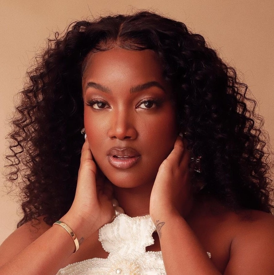 IZA — Palestrante de Empreendedorismo