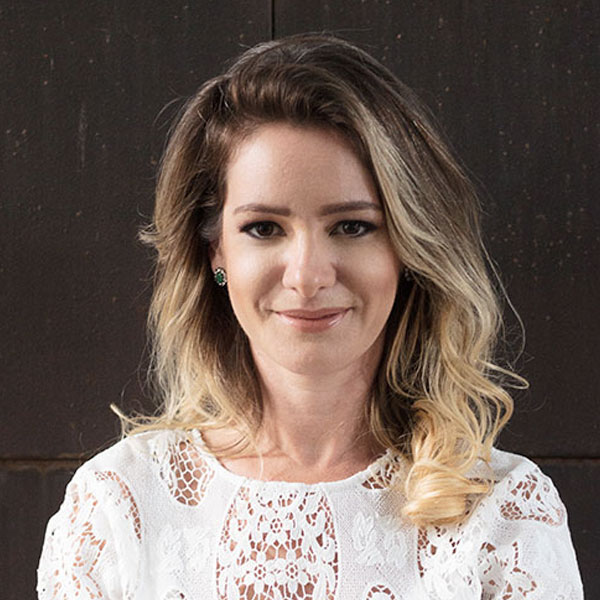 Letícia Lacerda — Palestrante de Compliance