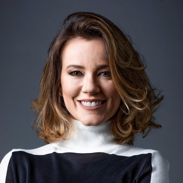 Natuza Nery — Palestrante de Mestre De Cerimonia