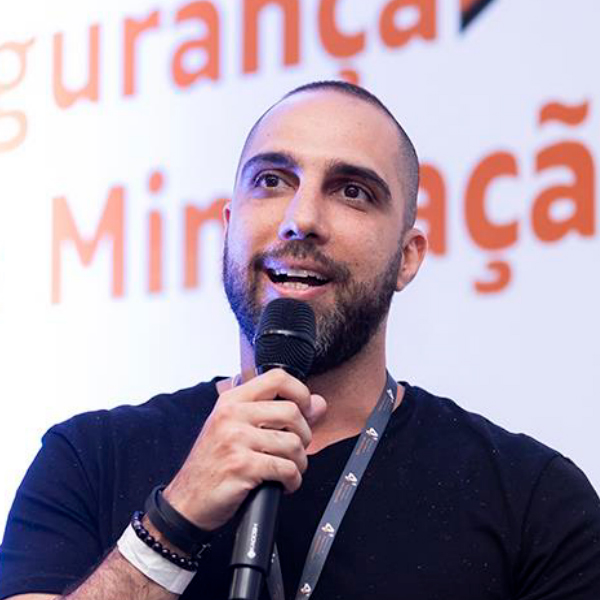 Rico Martins — Palestrante de Educacao