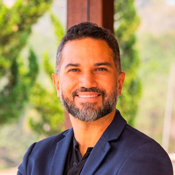 Roger Ramiro — Palestrante de Liderança