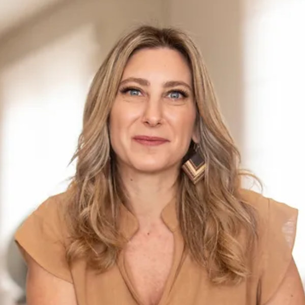 Sabina Deweik — Palestrante de Liderança